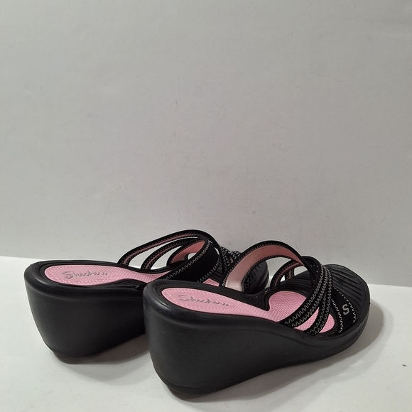 Skechers Casual Black and Pink Wedge Platform Strappy Comfy Slip On Sandal Sz.8 - Picture 4 of 11